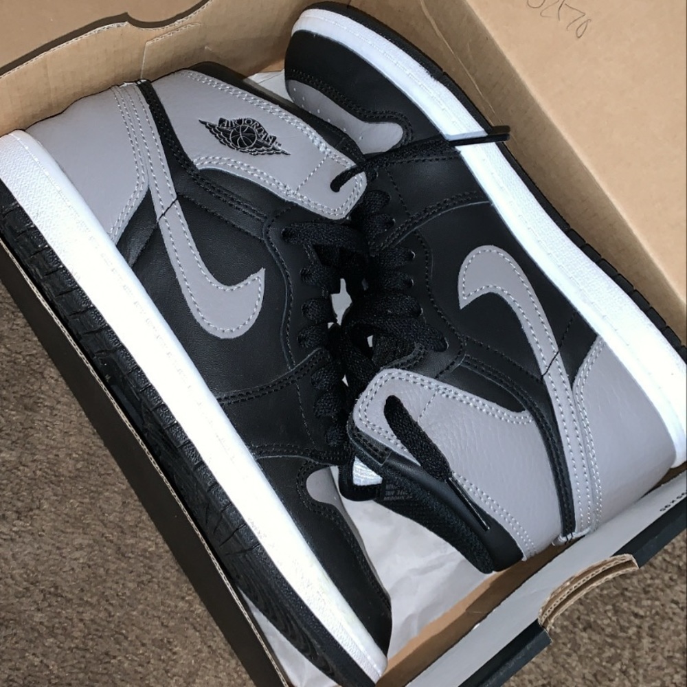 Jordan 1 retro shadow